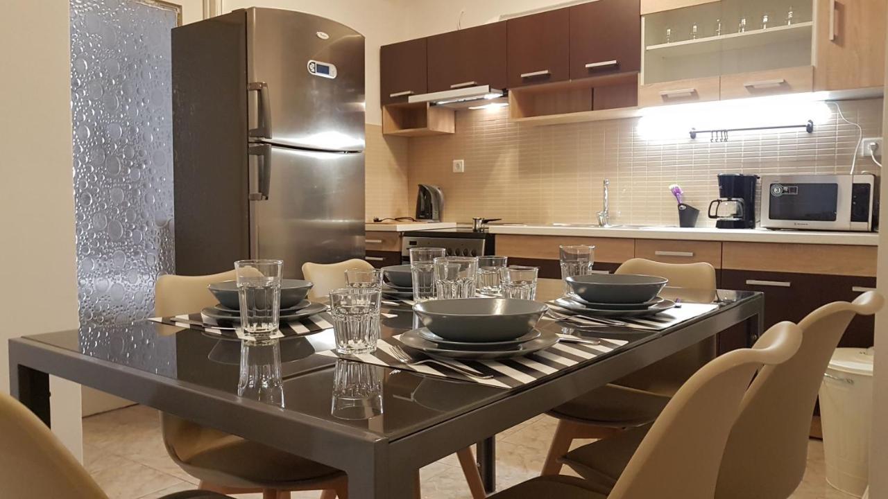 Palette Apartment Chocolate - Athens Center, 6 Bd, 3 Bath 外观 照片